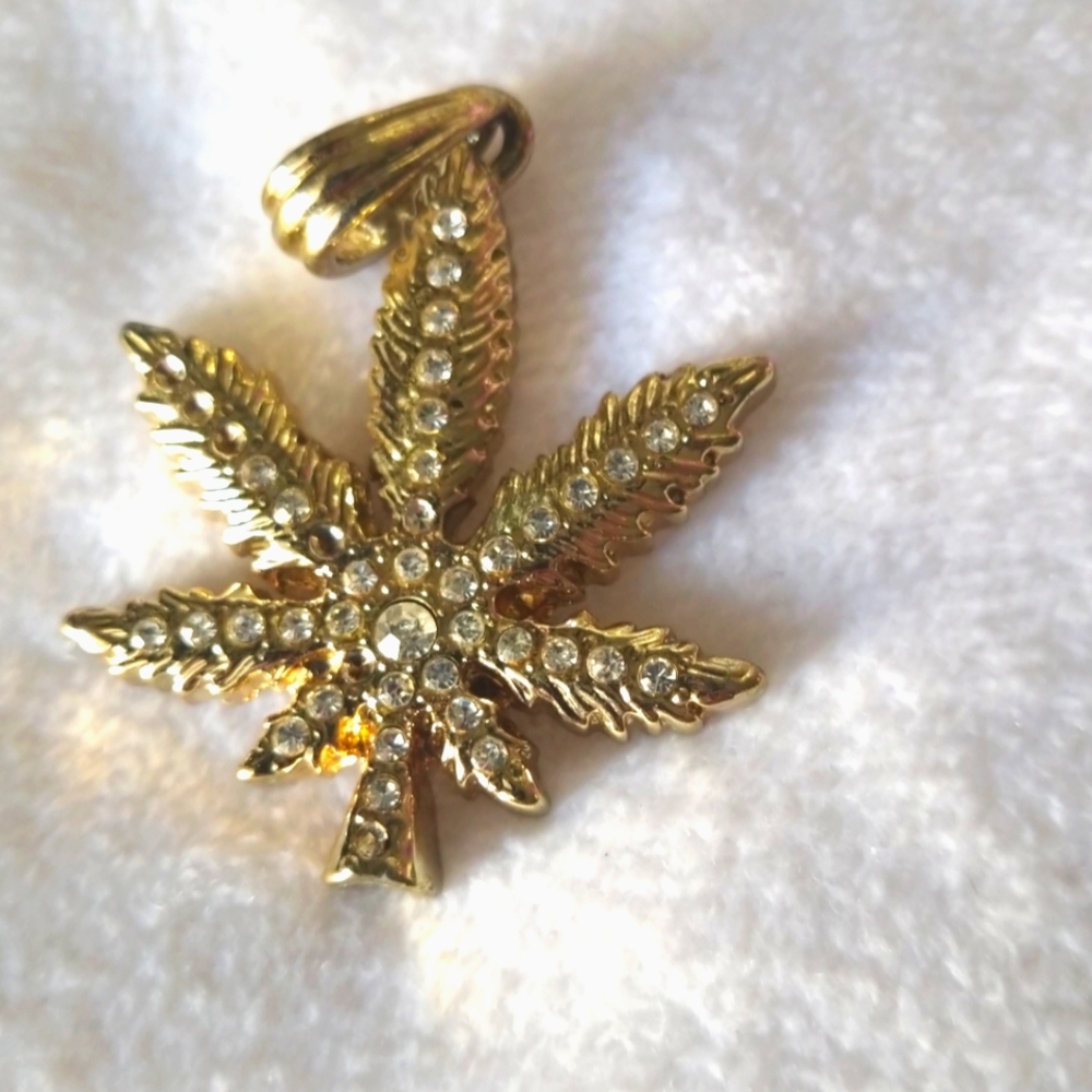Pot Pendant Mj